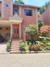 Hermosa casa en Sabaneta – Sector Los Alcázares en Conjunto