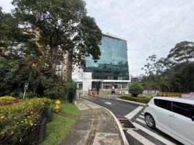 Oficina en Medellín – Business Tower 35 Palms