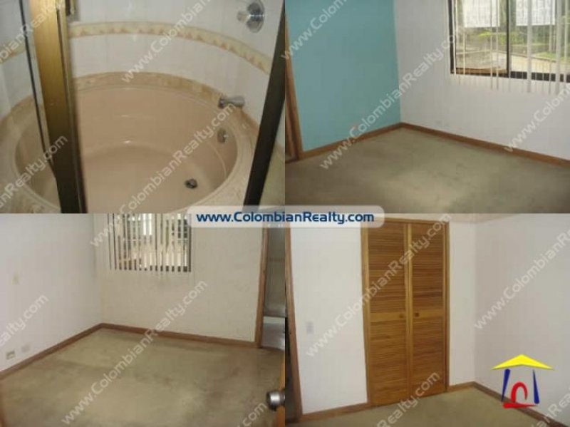 Foto Casa en Venta en Medellín, Antioquia - $ 385.000.000 - CAV56437 - BienesOnLine