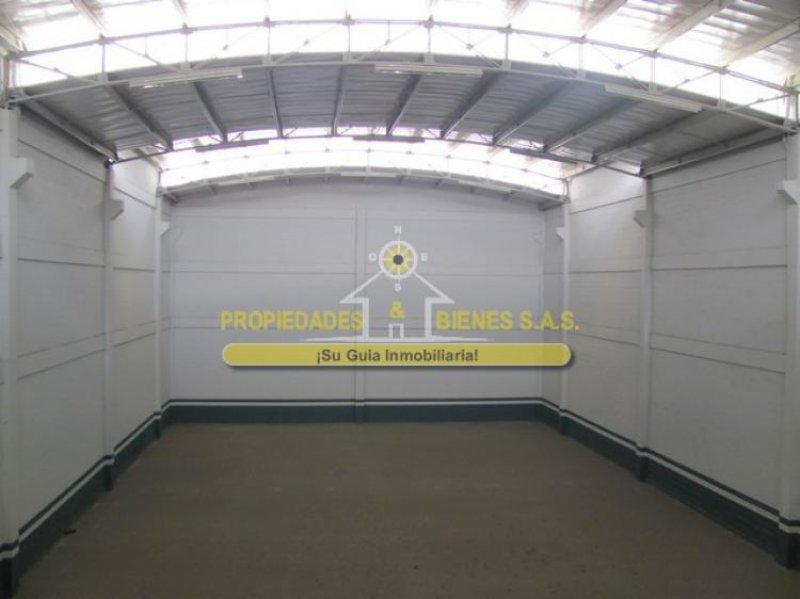 Foto Bodega en Venta en Envigado, Antioquia - $ 2.040.600.064 - BOV19613 - BienesOnLine