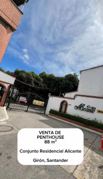 Apartamento Penthouse en el Conjunto Residencial Alicante en Giron