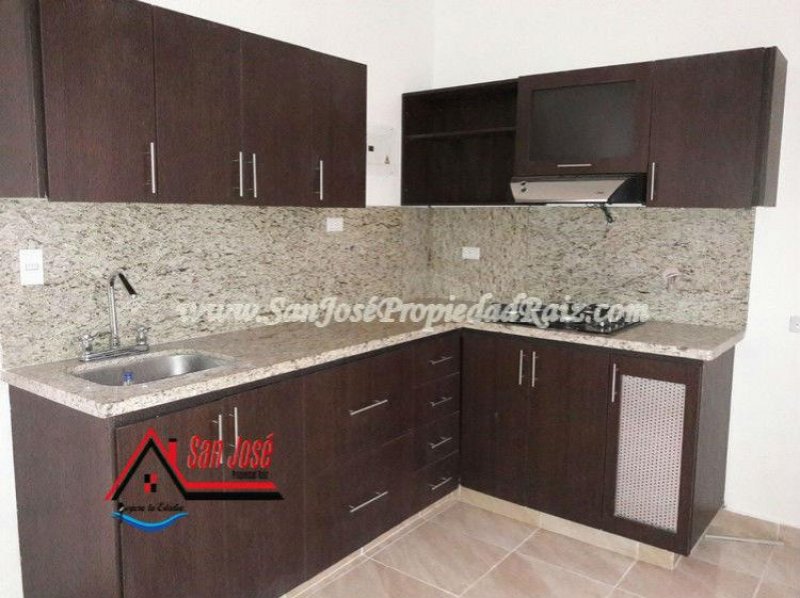 Foto Casa en Arriendo en Envigado, Antioquia - $ 1.300.000 - CAA127520 - BienesOnLine