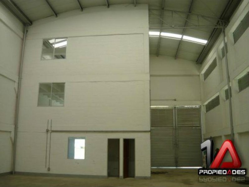 Foto Bodega en Arriendo en La Estrella, Antioquia - $ 4.900.000 - BOA56082 - BienesOnLine
