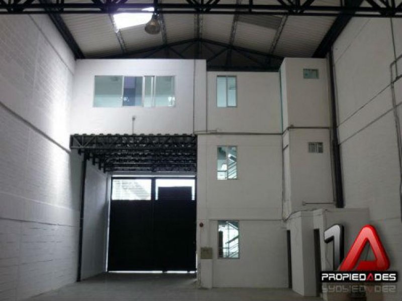 Foto Bodega en Arriendo en Sabaneta, Antioquia - $ 7.500.000 - BOA55826 - BienesOnLine