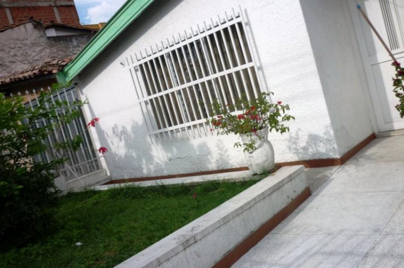 Foto Casa en Venta en Medellín, Antioquia - $ 350.000.000 - CAV30433 - BienesOnLine