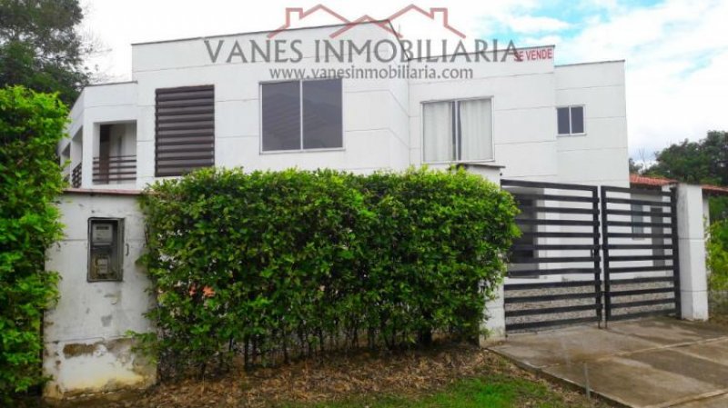 Foto Casa en Venta en Caracoli, Villavicencio, Meta - $ 720.000.000 - CAV119027 - BienesOnLine