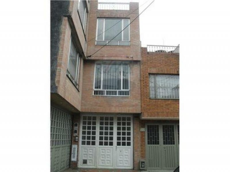 Foto Casa en Venta en Alamos, Engativá, Bogota D.C - U$D 190.000 - CAV33727 - BienesOnLine