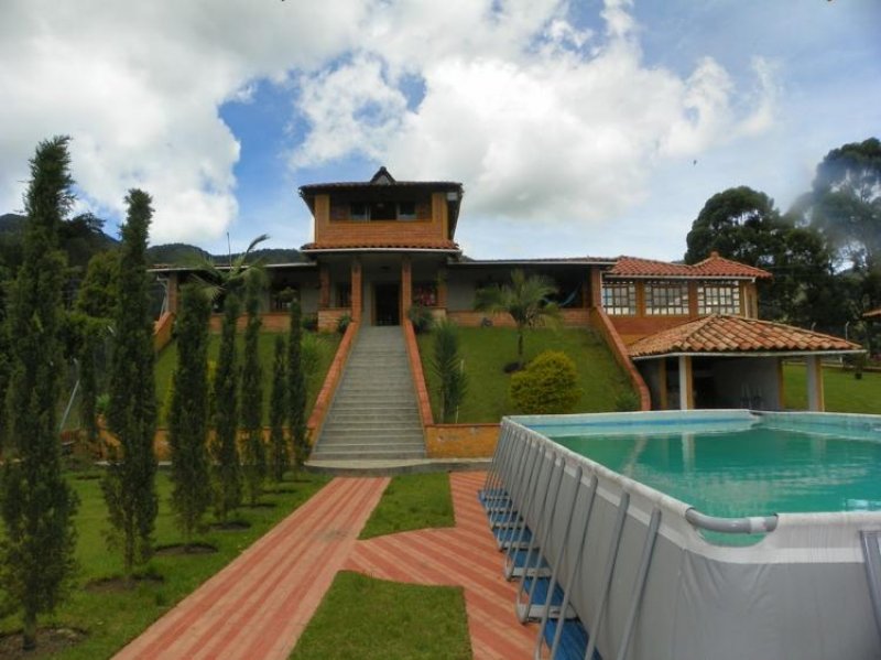 Foto Finca en Venta en Carmen de Viboral, Antioquia - $ 580.000.000 - FIV68155 - BienesOnLine