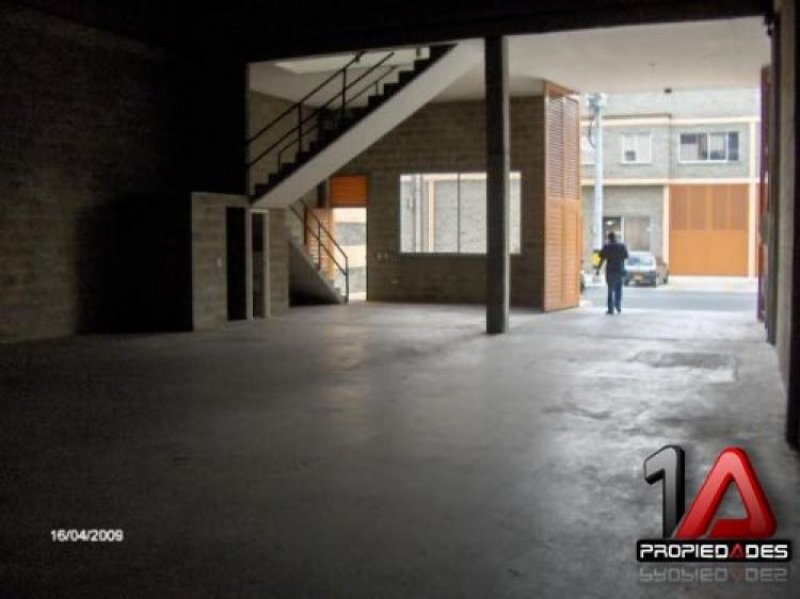 Foto Bodega en Arriendo en AUTOPISTA SUR, Itagüí, Antioquia - $ 3.100.000 - BOA3517 - BienesOnLine