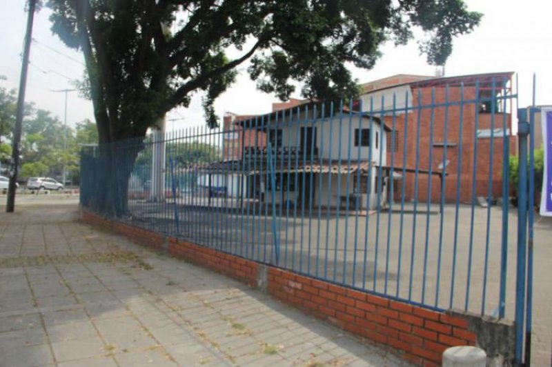 Foto Lote en Arriendo en LA FLORA, Cali, Valle del Cauca - $ 9.000.000 - LOA102775 - BienesOnLine