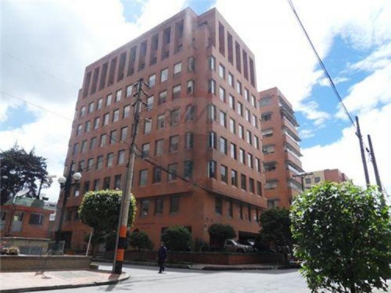 Foto Oficina en Arriendo en Chico, Bogotá, Bogota D.C - $ 4.872.000 - OFA33041 - BienesOnLine