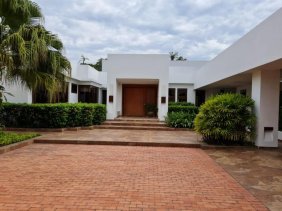 ¡Exclusiva Casa Campestre con bosque privado y campo de golf en Venta!