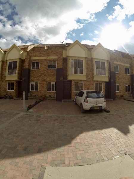 Foto Casa en Venta en El diamenta, Mosquera, Cundinamarca - $ 425.000.000 - CAV150917 - BienesOnLine