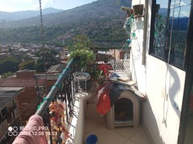 Casa en Venta en Villa del socorro - Santa Cruz Medellín, Antioquia