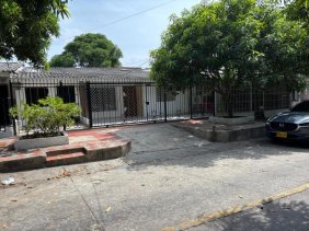 VENDEMOS CASA EN EL BARRIO EL CARMEN BARRANQUILLA, CERCA DEL ADELITA DE CHAR