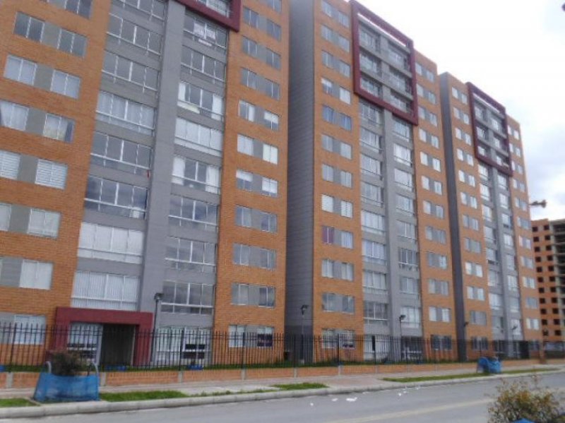 VENDO APTO 68 mtrs CLUB HOUSE RE-MODELADO  3 ALCOBAS 2 BAÑOS GARAJE CONJUNTO CASTILLA