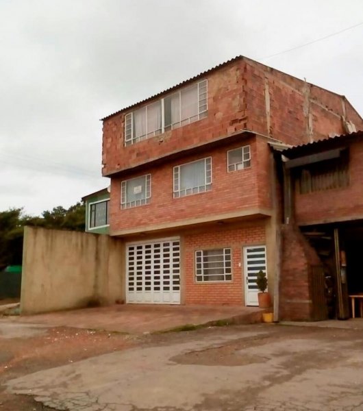 Foto Casa en Venta en COGUA, COGUA, Cundinamarca - $ 700.000.000 - CAV188983 - BienesOnLine