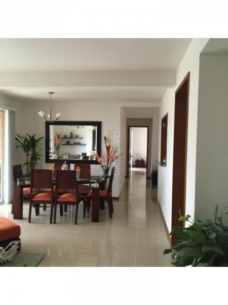 Foto Apartamento en Venta en CIUDAD JARDIN, Cali, Valle del Cauca - $ 460.000.000 - APV107834 - BienesOnLine