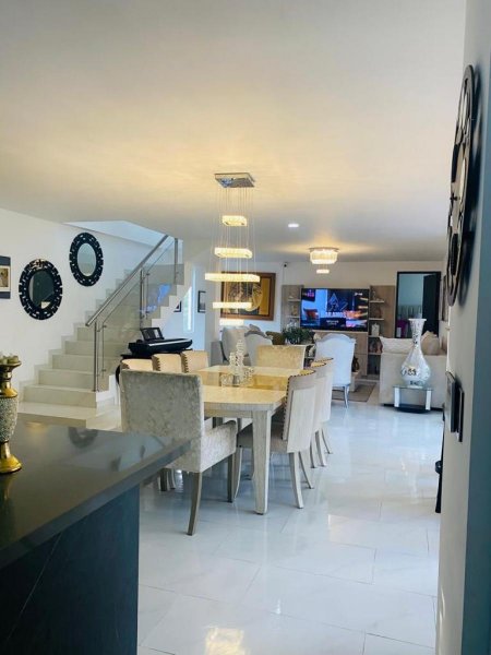 Foto Casa en Venta en fusagasuga, FUSAGASUGA  CUNDINAMARCA COLOMBIA, Cundinamarca - $ 950.000.000 - CAV197387 - BienesOnLine