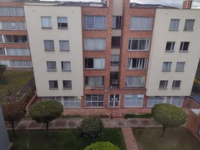 VENDO LINDO APARTAMENTO 3 ALCOBAS 2 BAÑOS GARAJE PROPIO USATAMA CRA 30