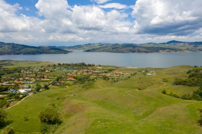 Lote en Venta en LAGO CALIMA Darién, Valle del Cauca