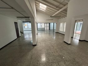 Venta de LOTE-LOCAL en El Poblado, sector Patio Bonito